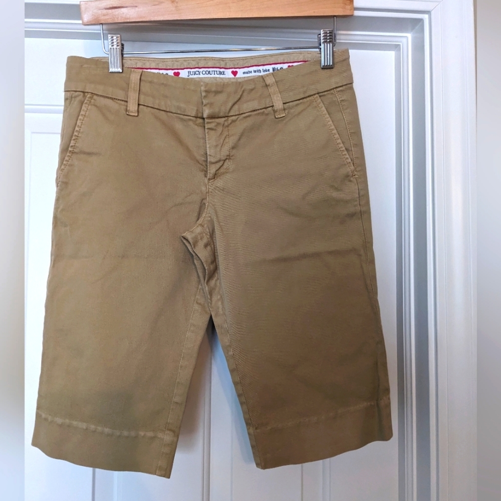 Juicy Couture low rise Y2K Bermuda shorts size small in khaki